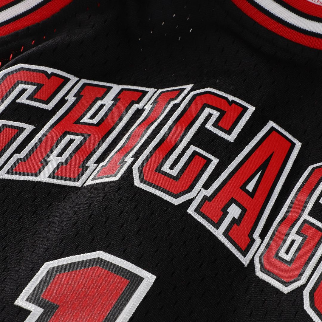 Derrick Rose Chicago Bulls Mitchell & Ness Youth 2010/11 Hardwood Classics Swingman Jersey - Black