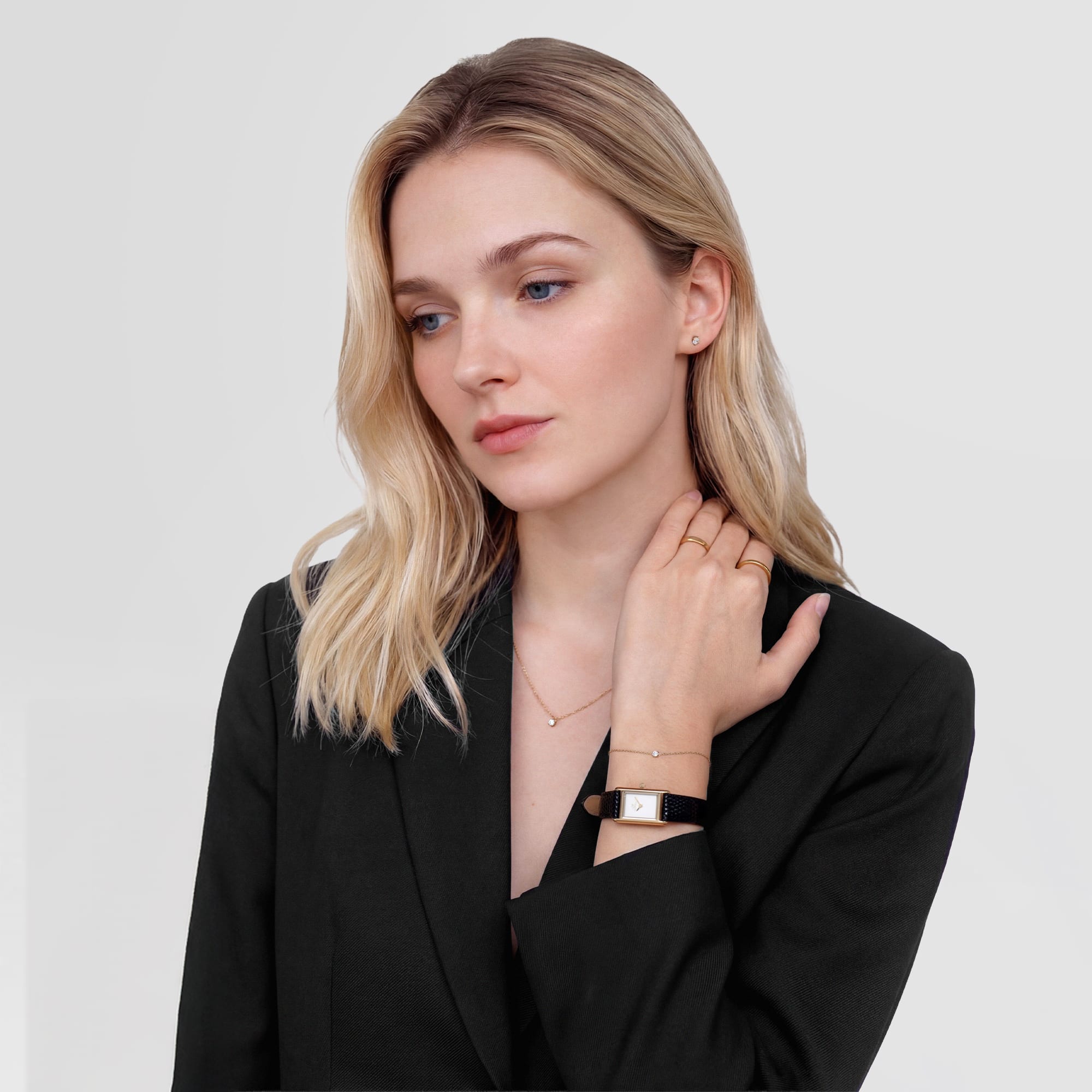 Mirelle Solitaire Necklace Gold